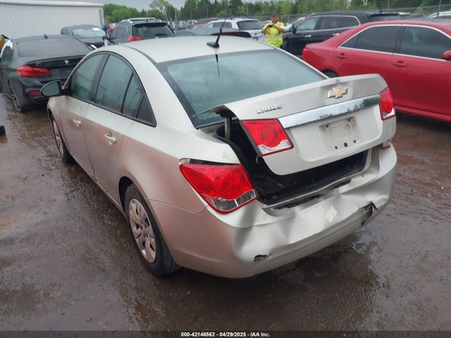 1G1PA5SH6E7132957 Chevrolet Cruze Ls Auto