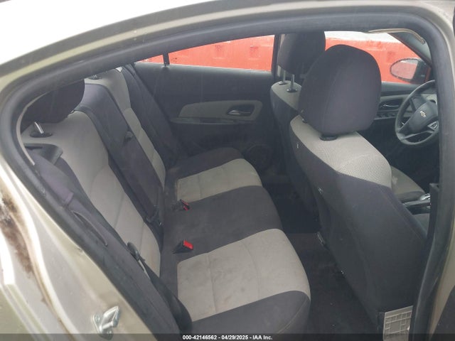 1G1PA5SH6E7132957 Chevrolet Cruze Ls Auto