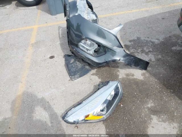 1FMCU9J96HUC25137 Ford Escape Titanium