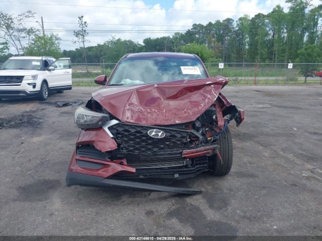 KM8J2CA46KU937184 Hyundai TUCSON SE
