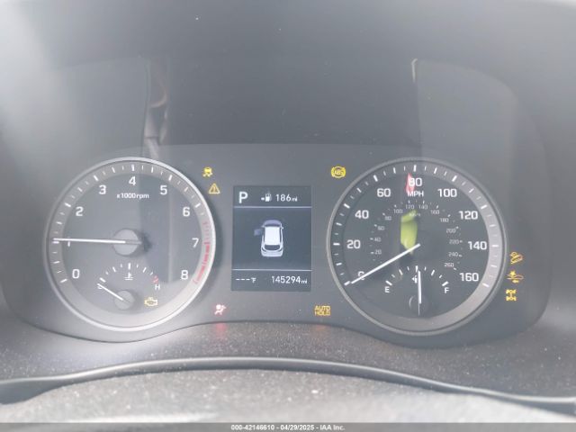 KM8J2CA46KU937184 Hyundai TUCSON SE