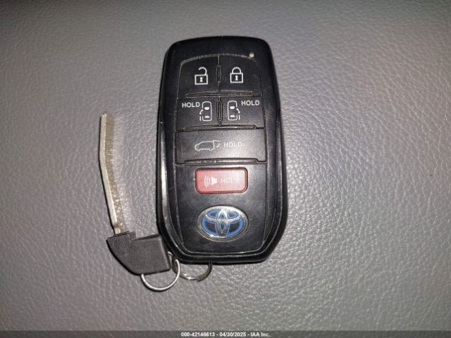 5TDJSKFC7PS094770 Toyota SIENNA XLE