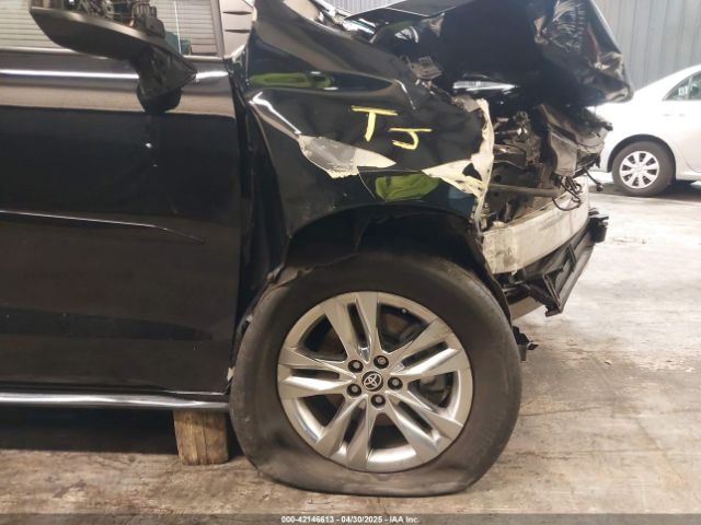 5TDJSKFC7PS094770 Toyota SIENNA XLE
