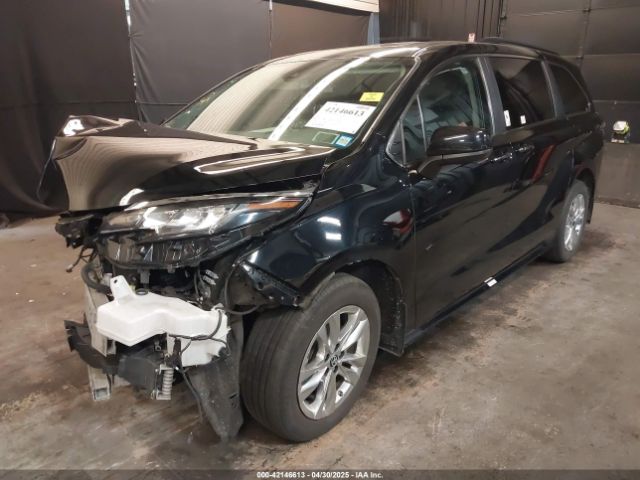 5TDJSKFC7PS094770 Toyota SIENNA XLE