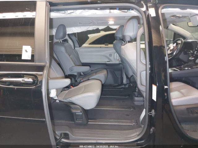 5TDJSKFC7PS094770 Toyota SIENNA XLE