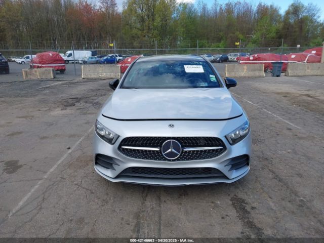 W1K3G4FB8LJ234030 Mercedes-Benz A 220 4matic