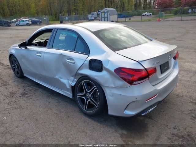 W1K3G4FB8LJ234030 Mercedes-Benz A 220 4matic