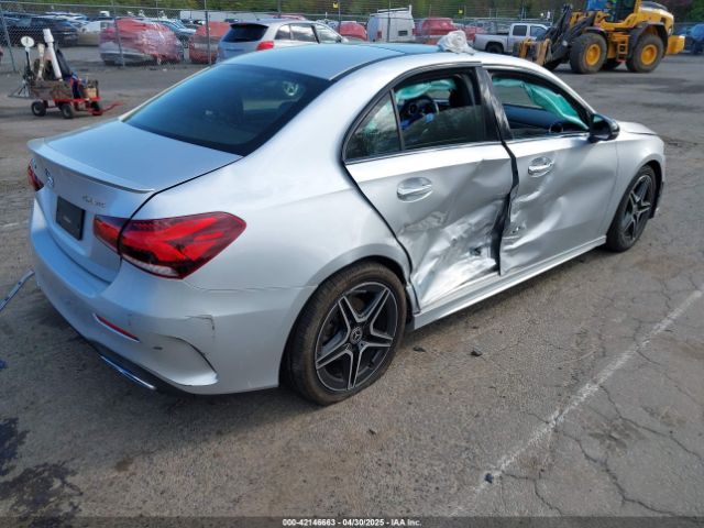 W1K3G4FB8LJ234030 Mercedes-Benz A 220 4matic