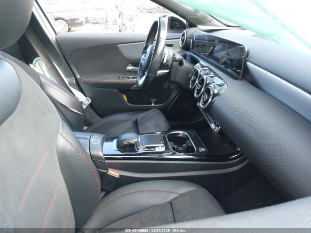 W1K3G4FB8LJ234030 Mercedes-Benz A 220 4matic