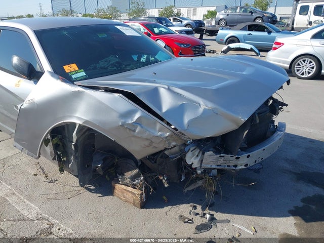 2C3CDXHGXEH215064 Dodge 2014