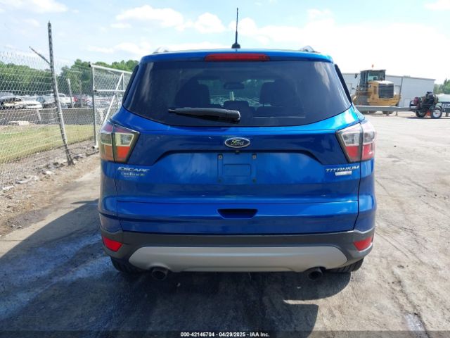 1FMCU9J97HUA57671 Ford Escape Titanium