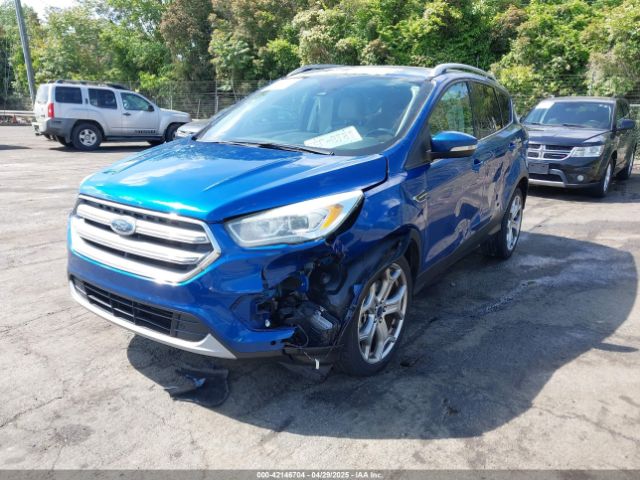 1FMCU9J97HUA57671 Ford Escape Titanium
