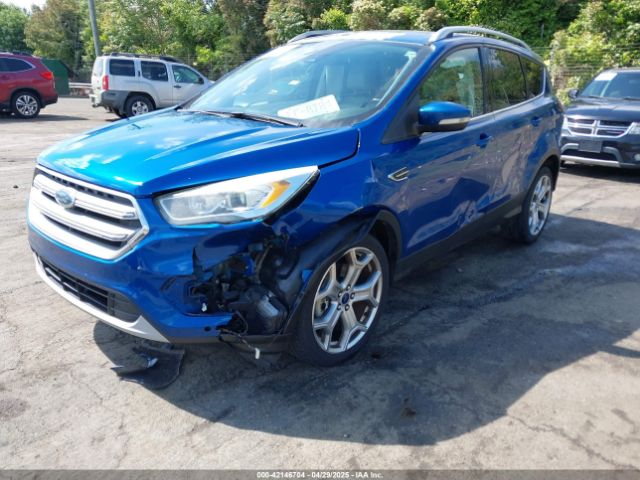 1FMCU9J97HUA57671 Ford Escape Titanium