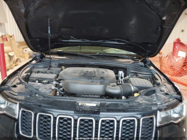 1C4RJEAG1HC685312 Jeep Grand Cherokee Laredo 4x2