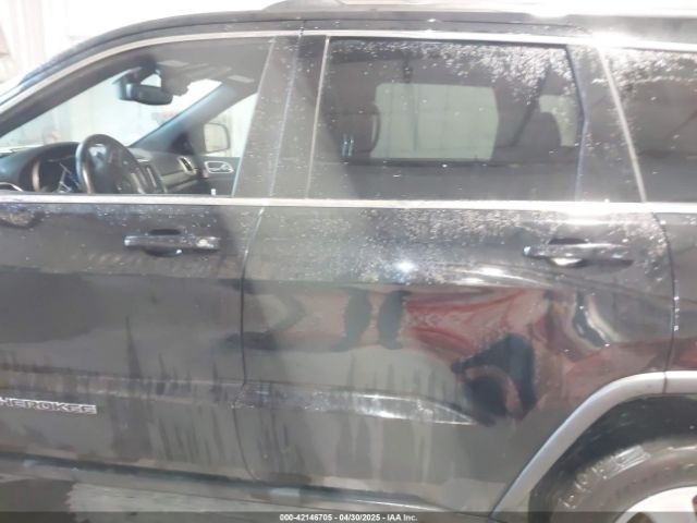 1C4RJEAG1HC685312 Jeep Grand Cherokee Laredo 4x2