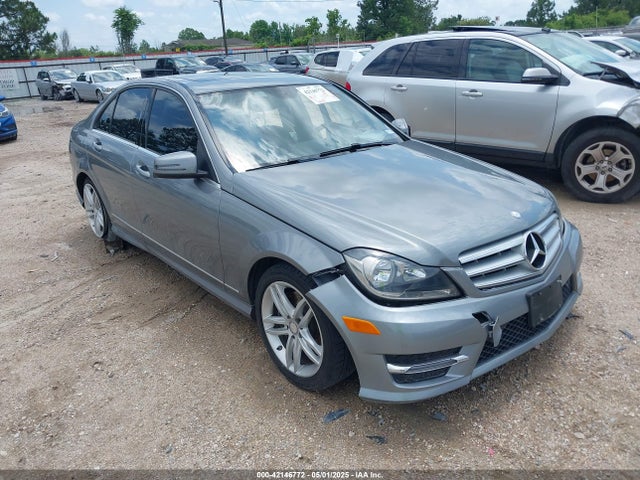 42146772 :رقم المزاد ، WDDGF8AB1DR291773 vin ، 2013 Mercedes-benz C 300 Luxury 4matic/sport 4matic مزاد بيع