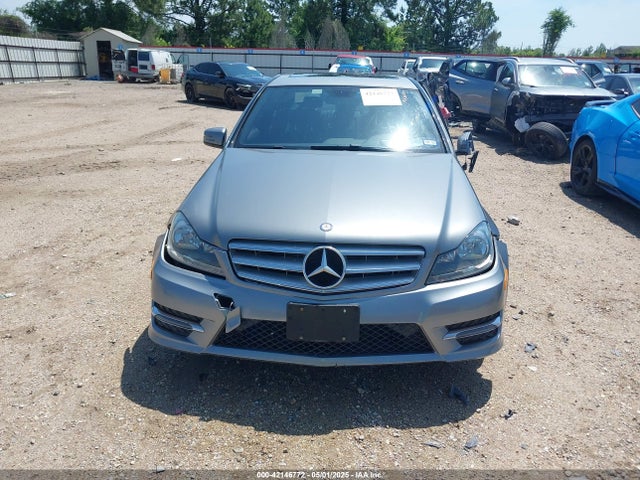 42146772 :رقم المزاد ، WDDGF8AB1DR291773 vin ، 2013 Mercedes-benz C 300 Luxury 4matic/sport 4matic مزاد بيع