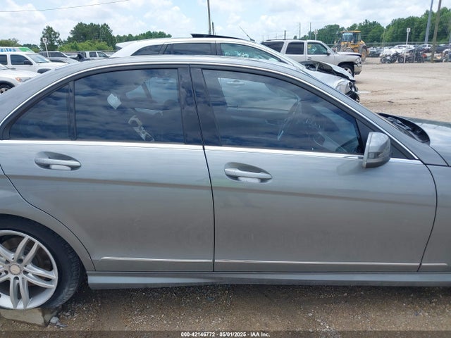42146772 :رقم المزاد ، WDDGF8AB1DR291773 vin ، 2013 Mercedes-benz C 300 Luxury 4matic/sport 4matic مزاد بيع