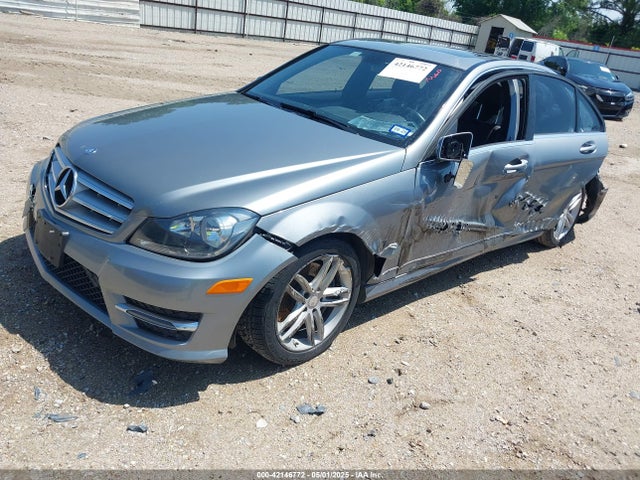 42146772 :رقم المزاد ، WDDGF8AB1DR291773 vin ، 2013 Mercedes-benz C 300 Luxury 4matic/sport 4matic مزاد بيع
