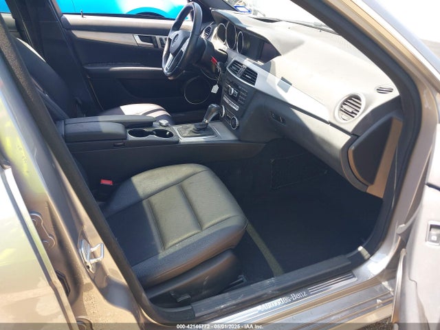 42146772 :رقم المزاد ، WDDGF8AB1DR291773 vin ، 2013 Mercedes-benz C 300 Luxury 4matic/sport 4matic مزاد بيع