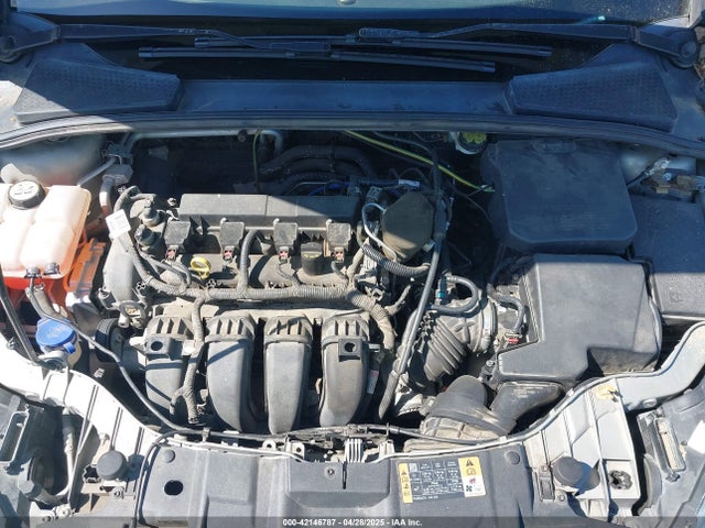1FADP3K21FL222119 Ford FOCUS SE