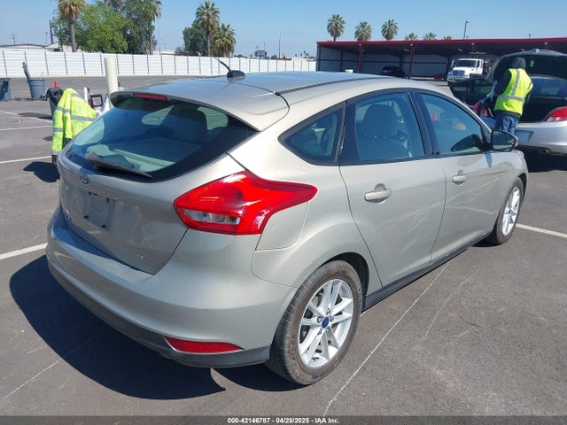1FADP3K21FL222119 Ford FOCUS SE