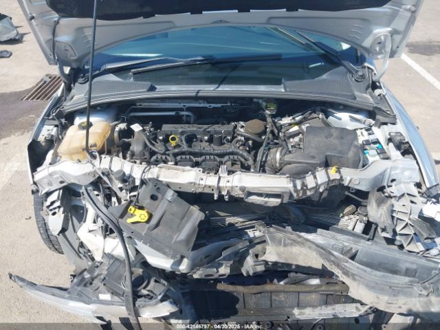1FADP3K27GL235054 Ford FOCUS SE