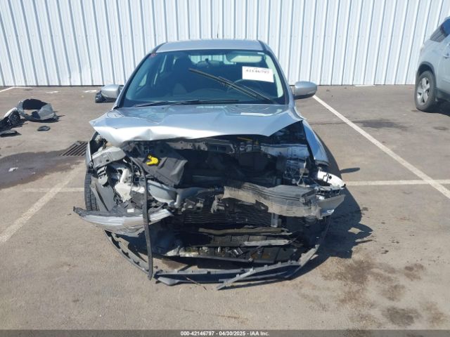 1FADP3K27GL235054 Ford FOCUS SE