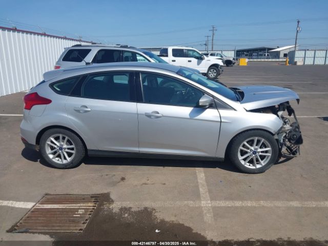 1FADP3K27GL235054 Ford FOCUS SE