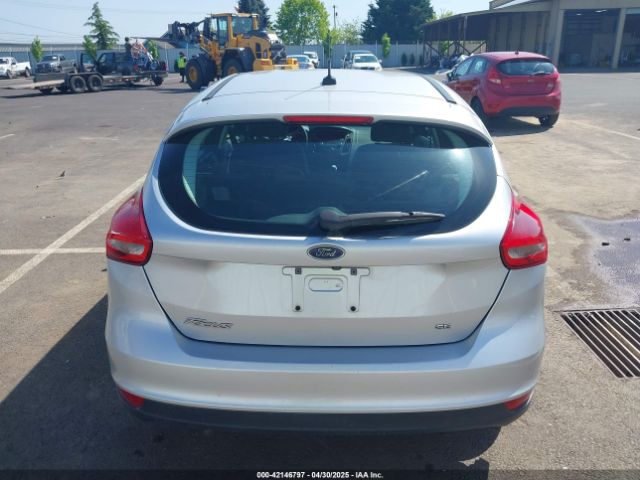 1FADP3K27GL235054 Ford FOCUS SE