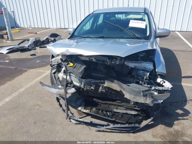 1FADP3K27GL235054 Ford FOCUS SE