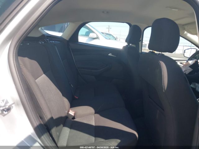 1FADP3K27GL235054 Ford FOCUS SE