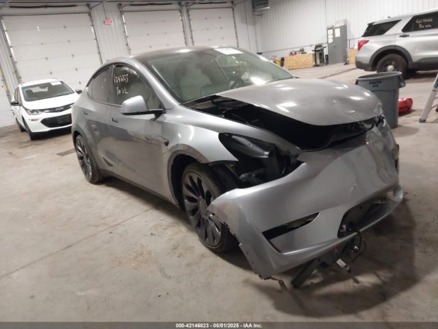 2024 TESLA MODEL Y 7SAYGDEF1RF153247 Photo 0