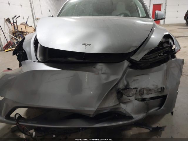 2024 TESLA MODEL Y 7SAYGDEF1RF153247 Photo 5