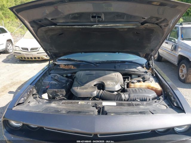 2C3CDZAG0FH720053 Dodge Challenger Sxt