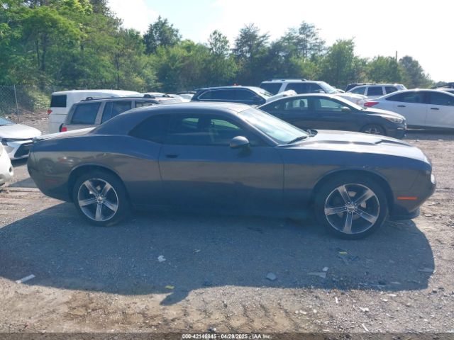 2C3CDZAG0FH720053 Dodge Challenger Sxt