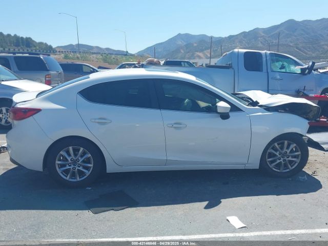 3MZBM1W7XGM272373 Mazda Mazda3 I Touring