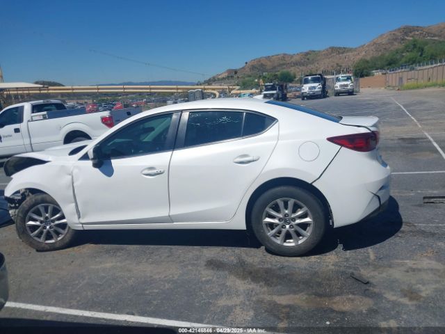 3MZBM1W7XGM272373 Mazda Mazda3 I Touring