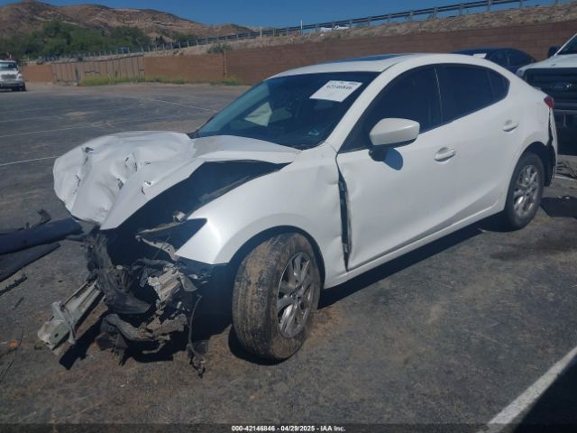 3MZBM1W7XGM272373 Mazda Mazda3 I Touring