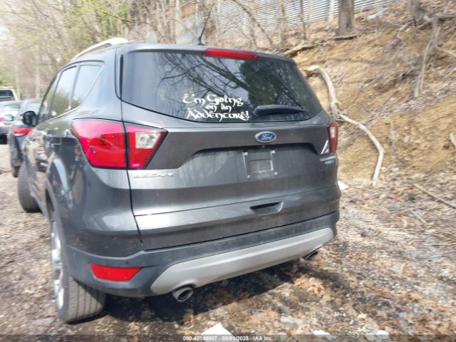 1FMCU9J99KUA43102 Ford Escape Titanium