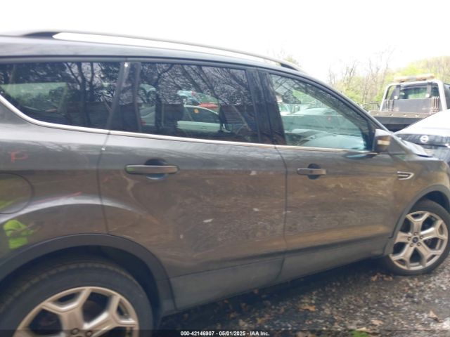 1FMCU9J99KUA43102 Ford Escape Titanium
