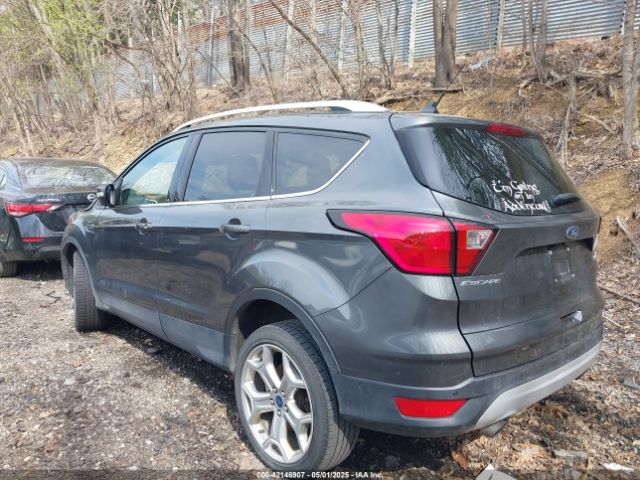 1FMCU9J99KUA43102 Ford Escape Titanium