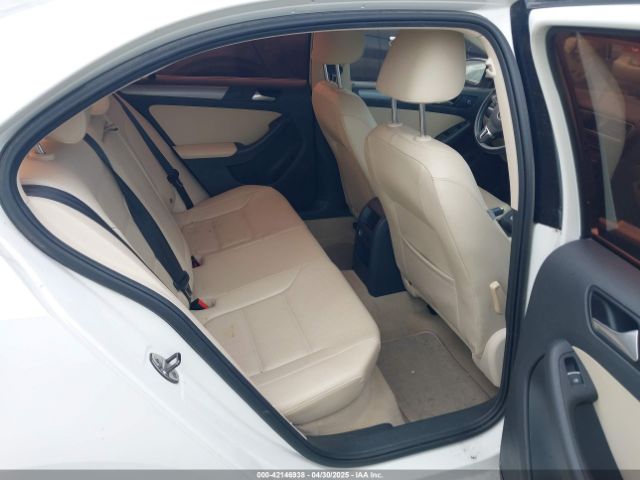 3VWLL7AJ1EM369620 Volkswagen Jetta 2.0l Tdi