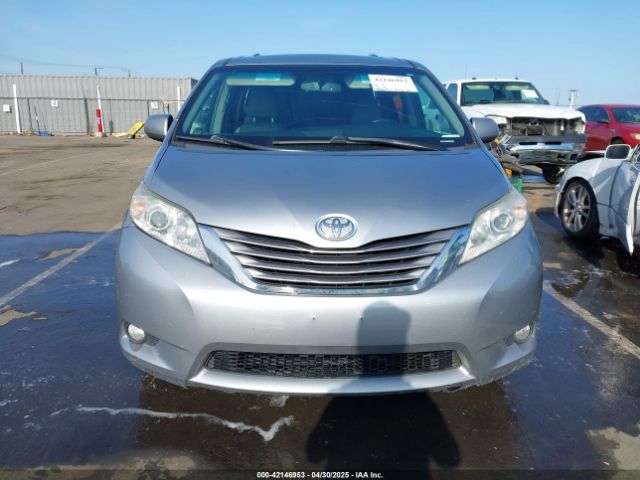5TDYZ3DC5HS831596 Toyota Sienna Xle/limited