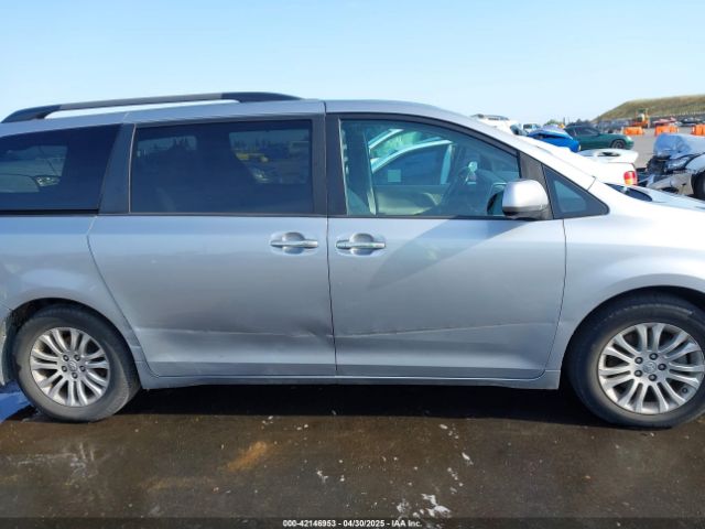 5TDYZ3DC5HS831596 Toyota Sienna Xle/limited