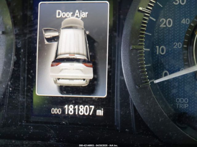 5TDYZ3DC5HS831596 Toyota Sienna Xle/limited