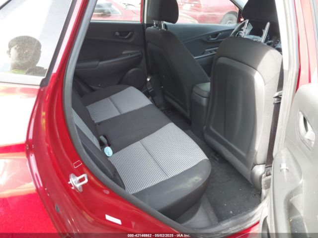 KM8K2CAB4NU825653 Hyundai Kona Se