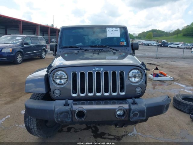 1C4BJWEG3GL270413 Jeep Wrangler Unlimited Sahara