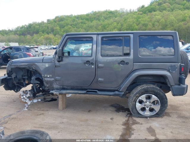1C4BJWEG3GL270413 Jeep Wrangler Unlimited Sahara