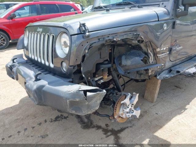 1C4BJWEG3GL270413 Jeep Wrangler Unlimited Sahara